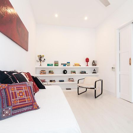 Weflating Ramblas Barcelona Room photo