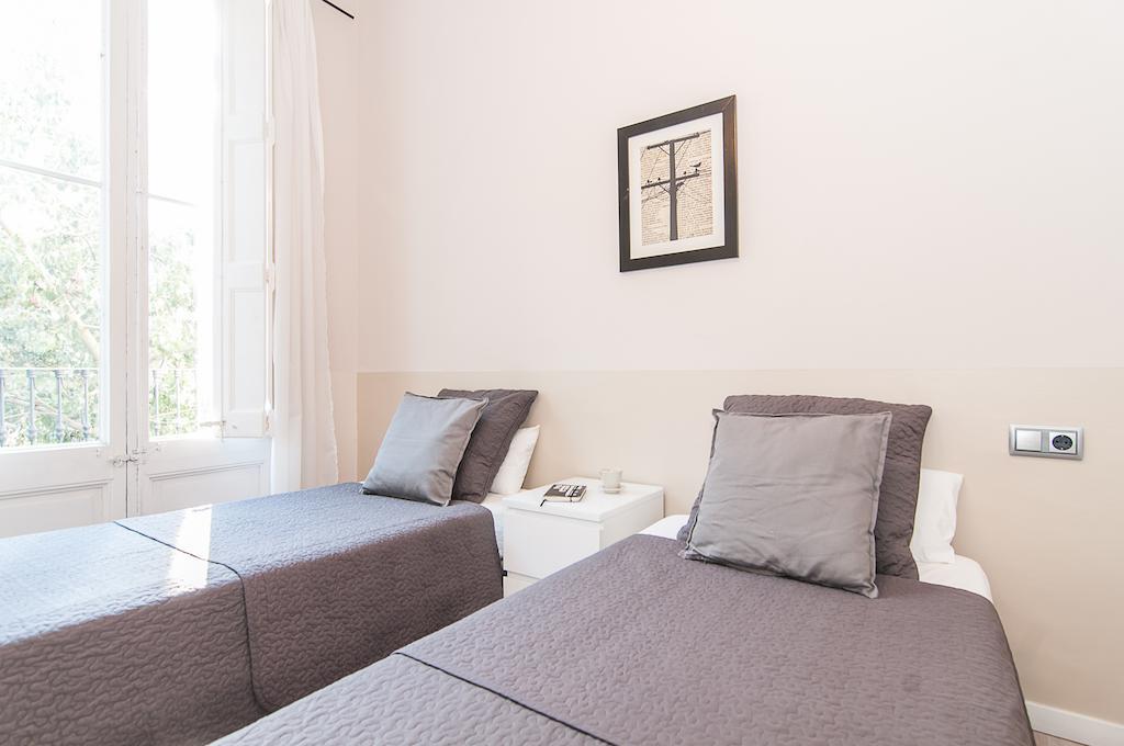 Weflating Ramblas Barcelona Room photo